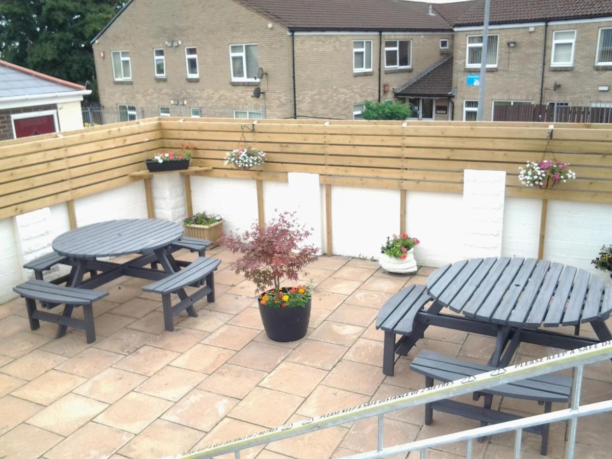 Lady Charlotte Guest Rooms Triple Rooms Dowlais Zewnętrze zdjęcie